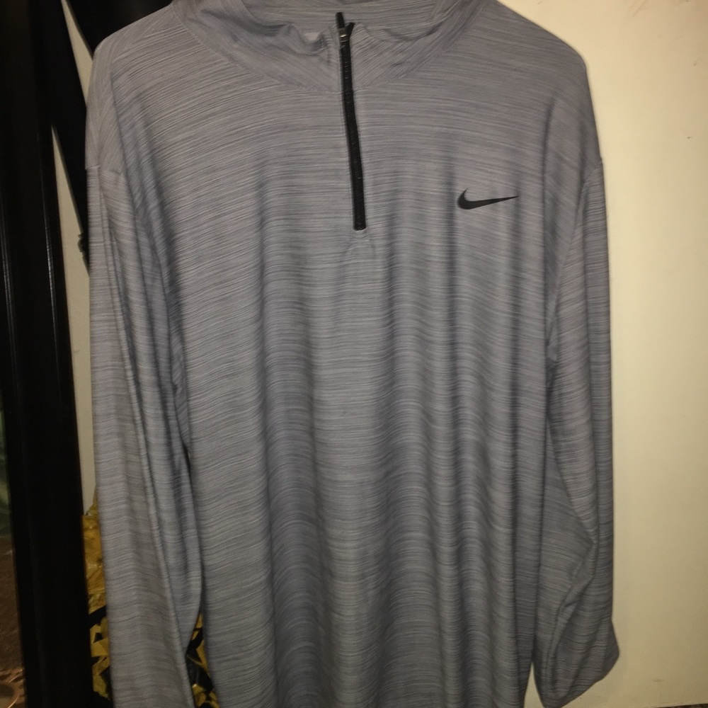 Nike pullover